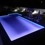 Con Piscina Vina De Millan