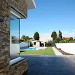 Con Piscina Vina De Millan Ferienhaus O Grove