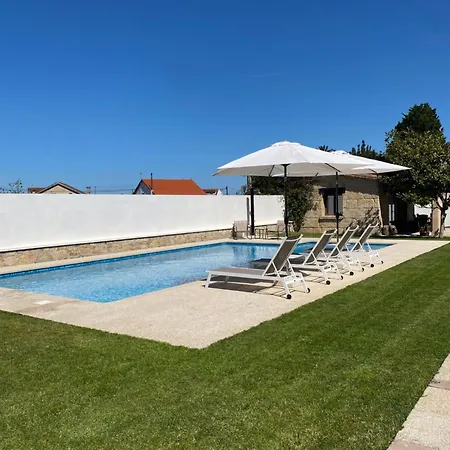 Con Piscina Vina De Millan בית נופש
